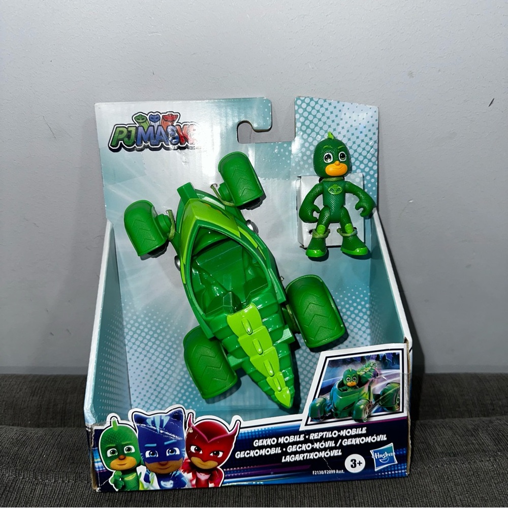 Gekko-Mobile and Figure Set - Green